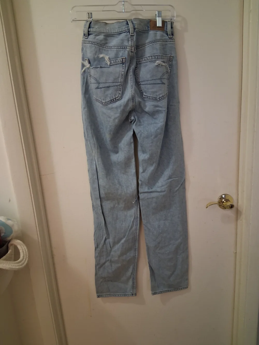 American Eagle Outfitters Light Blue Distressed Baggy Jeans - Picture 2 of 9